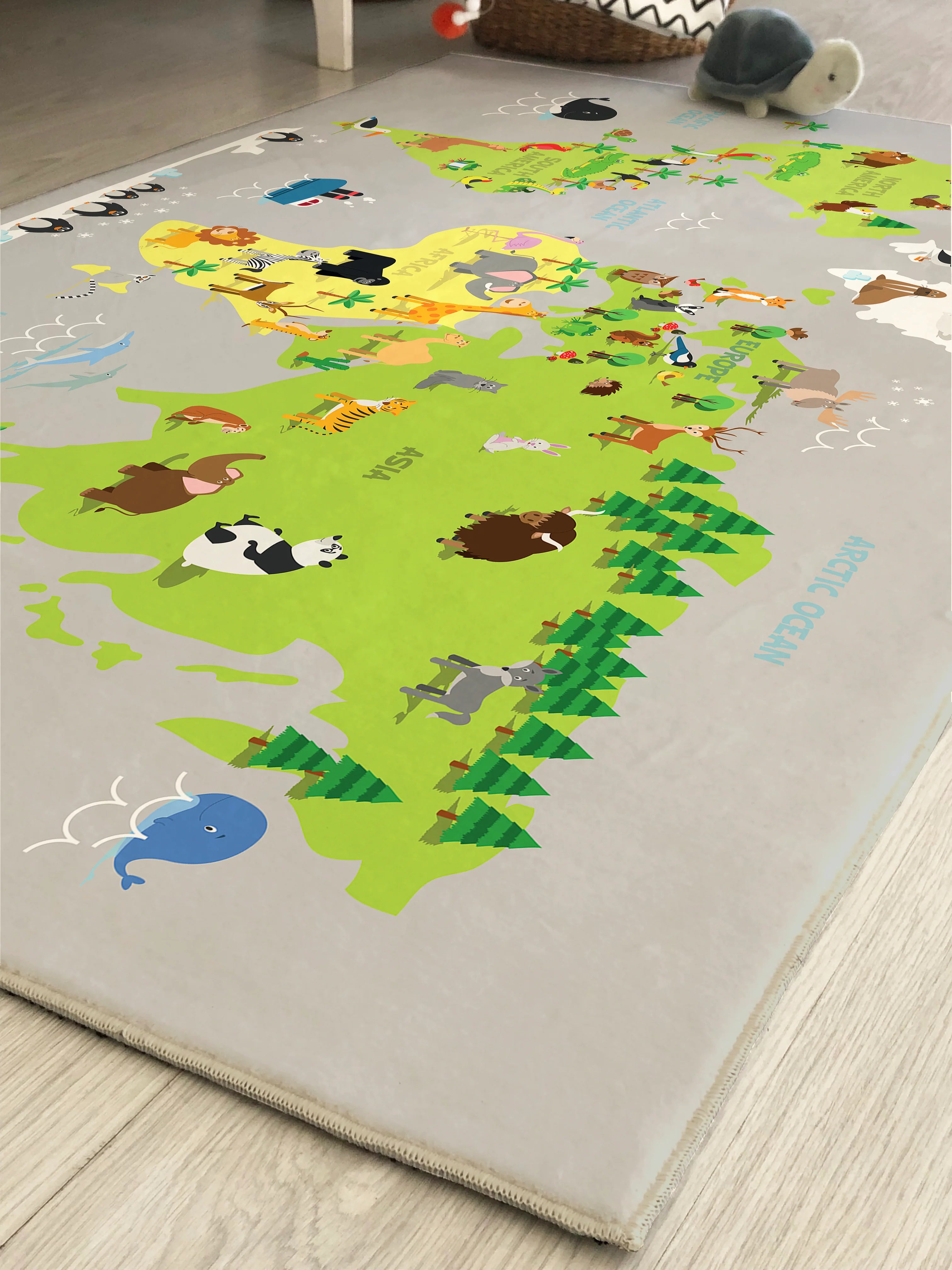 Children's Rug with World Map Design