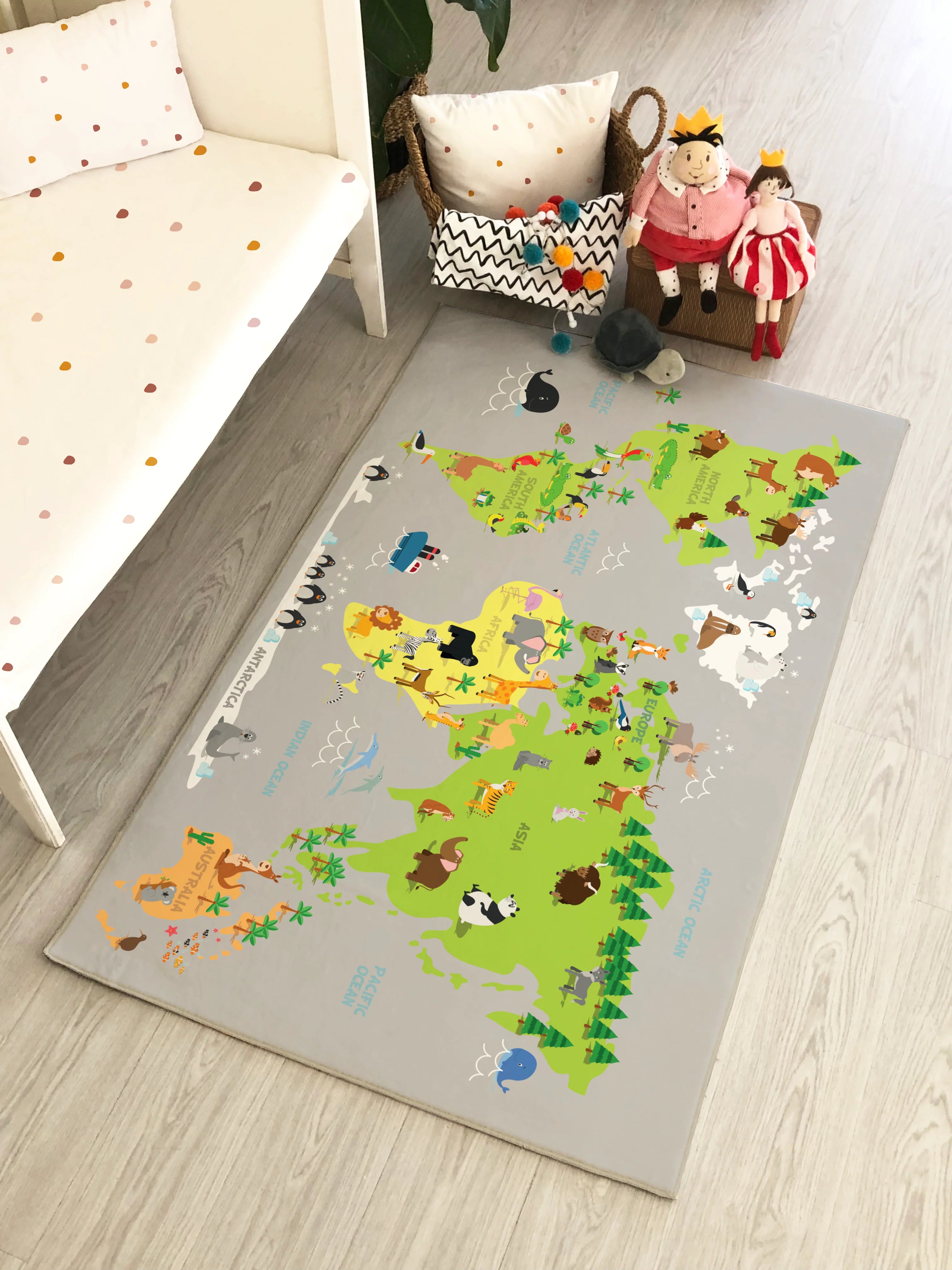 Children's Rug with World Map Design