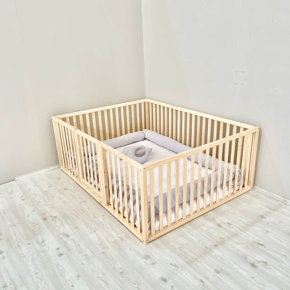 Tomo - Montessori Floor Bed with High Railings and Gate